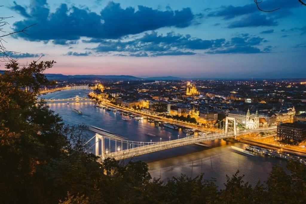 Parisian Soul In The Heart Of Budapest Budapeste Exterior foto
